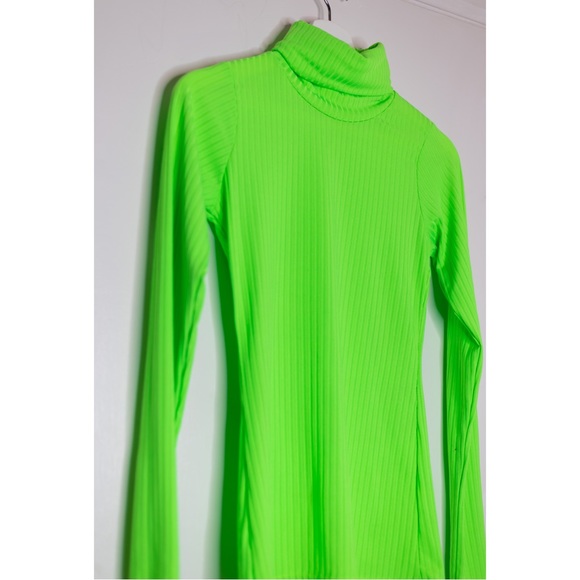 PrettyLittleThing Ribbed Roll Neck Top - US8 - Picture 3 of 5